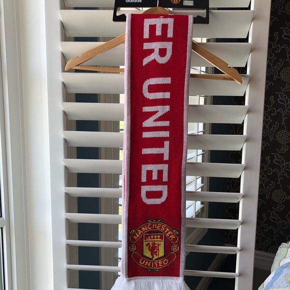 Adidas Manchester United scarf NWT - Picture 1 of 6